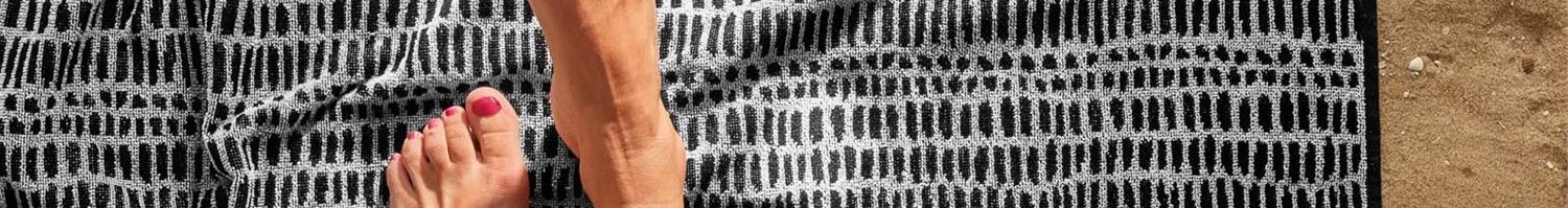 Serviette de plage noire