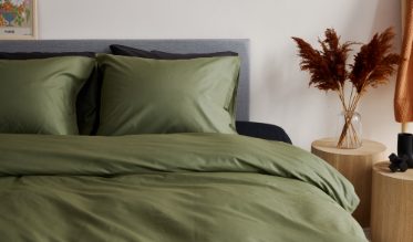 Venez découvrir les collections de linge de lit haute de gamme de Snoozing ! Les dessins se distinguent par leurs motifs variés et leurs couleurs vives et joyeuses.