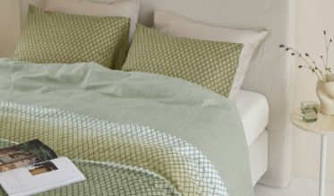 A la recherche d’inspiration pour relooker votre chambre ? Nous avons sélectionné, spécialement pour vous, les plus belles housses de couette vertes, selon les dernières tendances. Disponibles en plusieurs tailles, matières et imprimés. Quel est votre design préféré ?