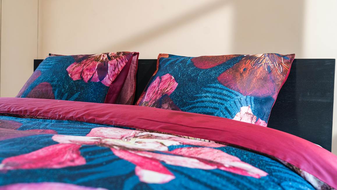 Kayori Morina housse de couette rouge