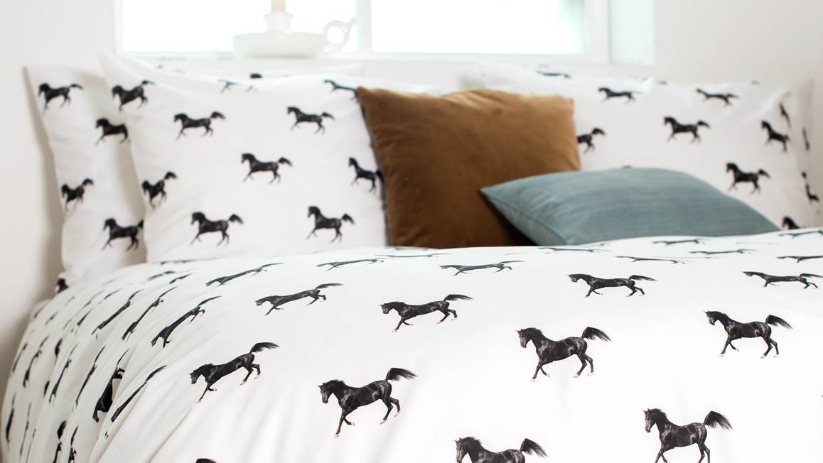 SNURK Chevaux Noirs housse de couette blanc