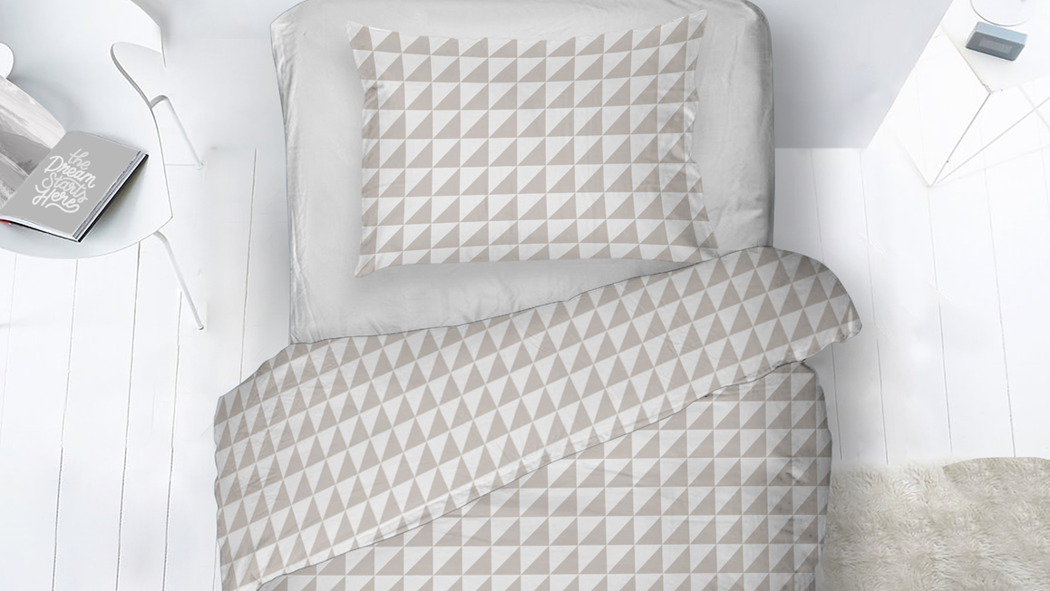 Snoozing Chanel housse de couette