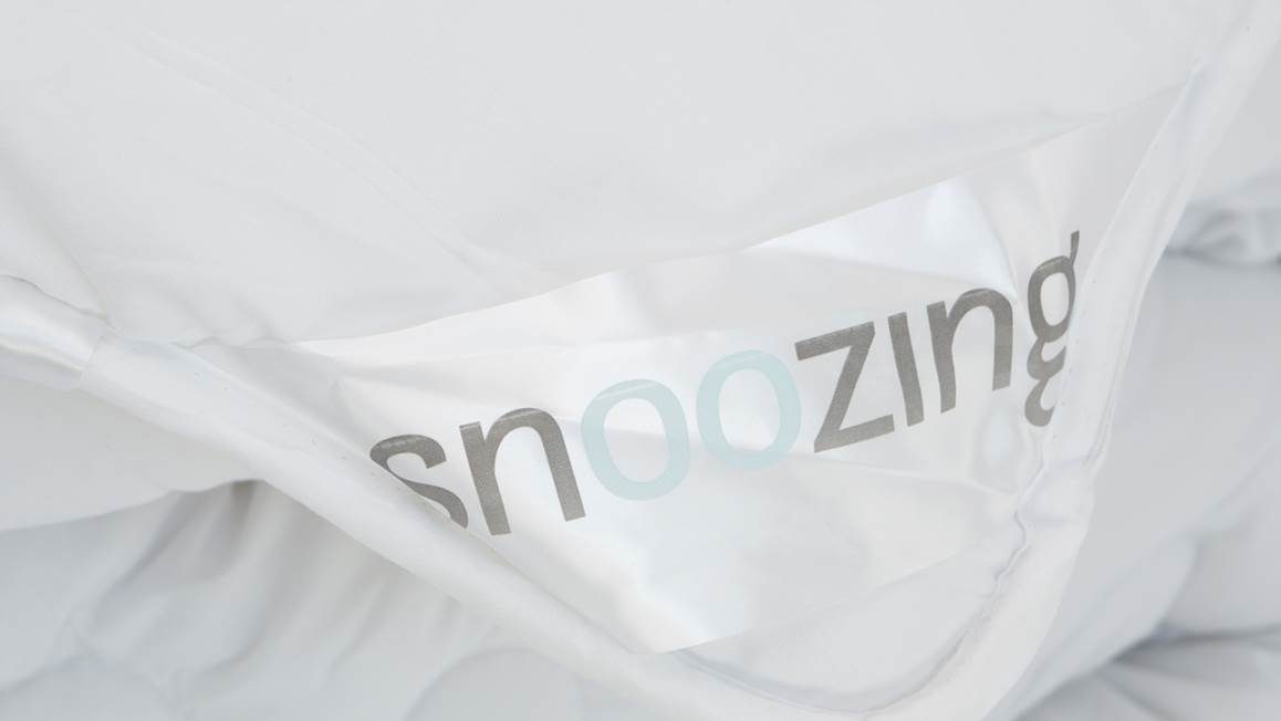 Snoozing Swiss Dreams couette 4 saisons synthétique