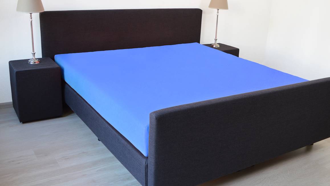 Snoozing drap-housse satin