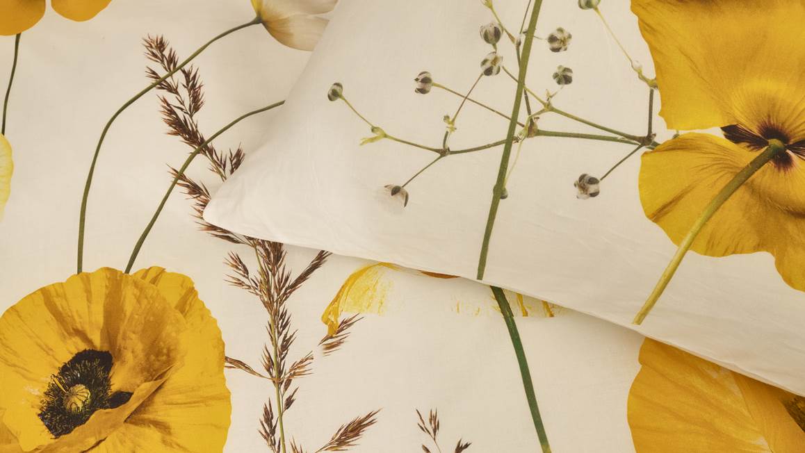 Snoozing Yellow Poppy housse de couette en flanelle