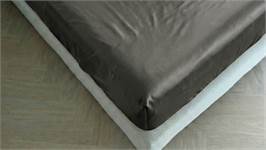 Kayori Saya drap-housse grand bonnet satin