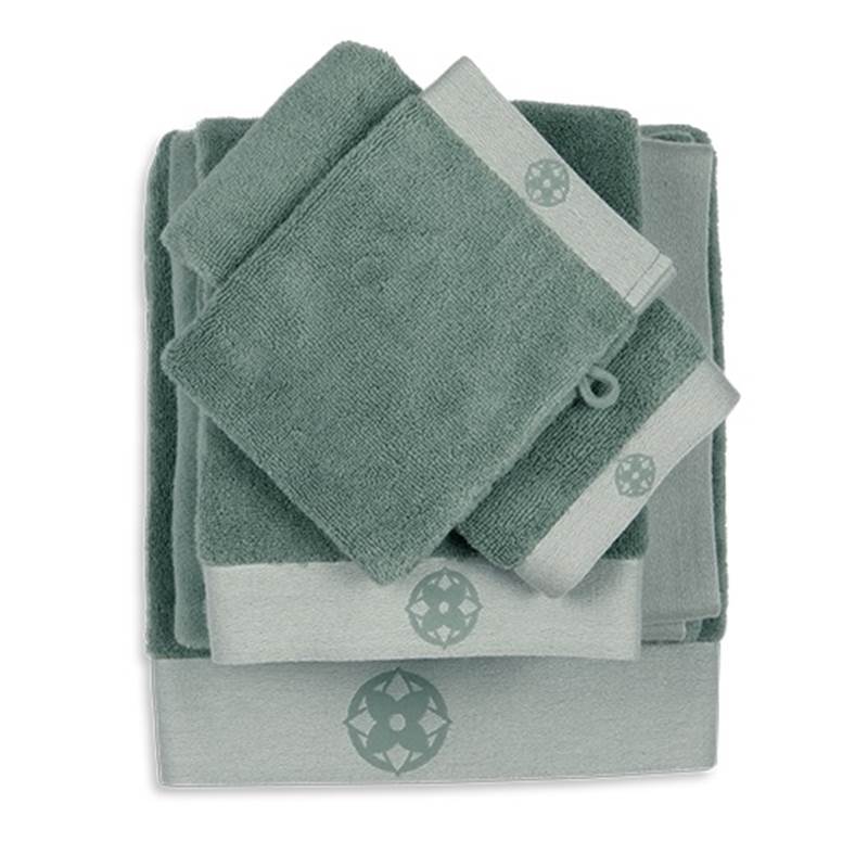 Kayori Yu linge de bain