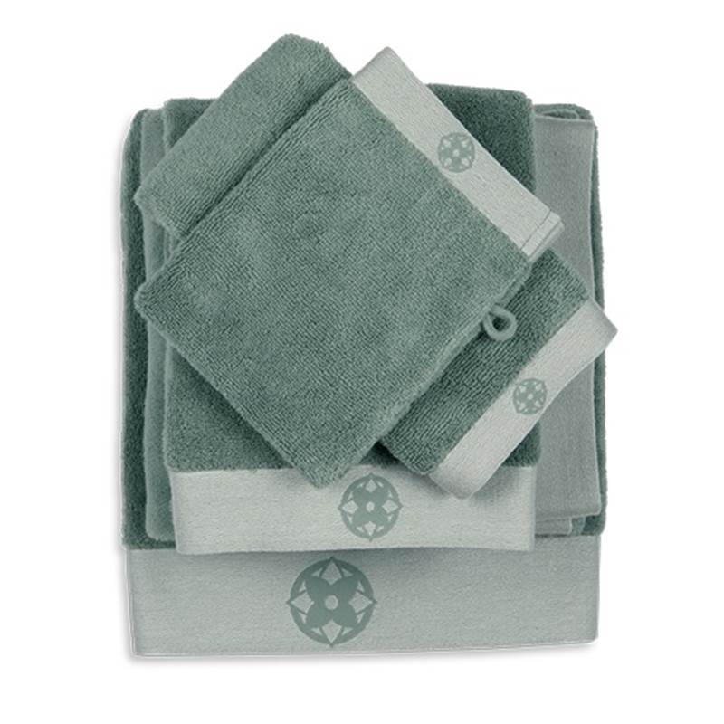 Kayori Yu linge de bain