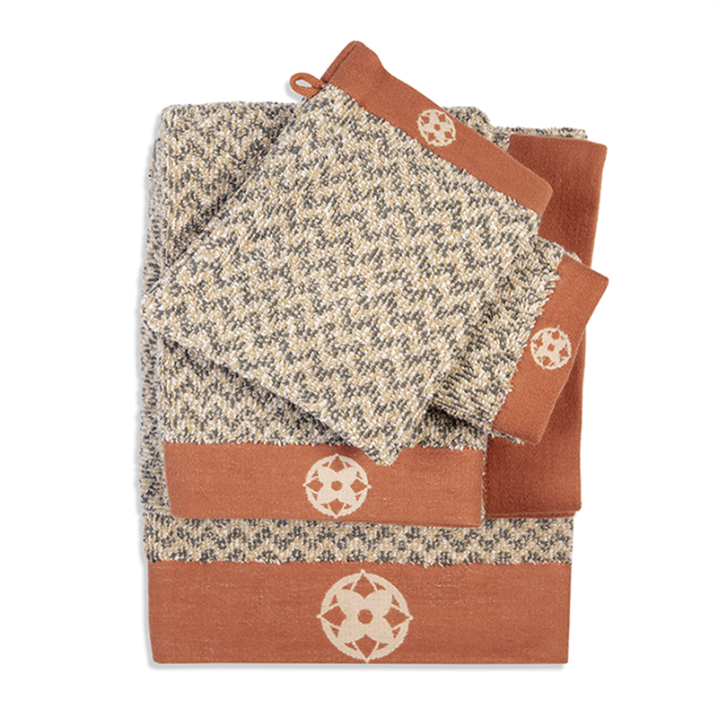 Kayori Kakeyu linge de bain